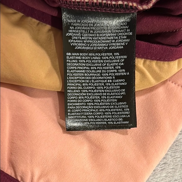 The North Face Quilted Pullover Hoodie - Picture 7 of 9